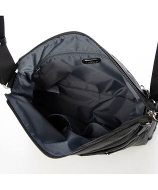 LA BAGAGERIE フロントポケット　スクエアナイロンショルダー　Mサイズ ブラック