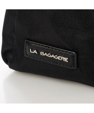 LA BAGAGERIE フロントポケット　スクエアナイロンショルダー　Mサイズ ブラック