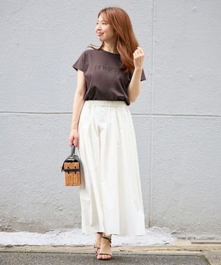 UNFILO BEAUTY FORM ロゴ刺繍フレンチスリーブTシャツ ブラウン