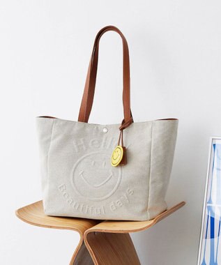 TOPKAPI 【Breath TOPKAPI】SMILE COLLECTION エンボス スマイル ビッグ トートバッグ /スマイルチャーム付き ベージュ