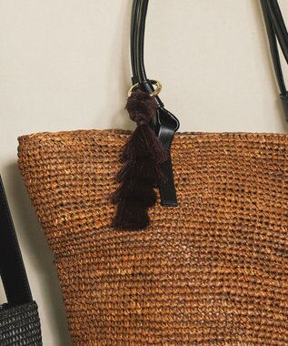 自由区 オリエンタルタッセル チャーム ブロンズ