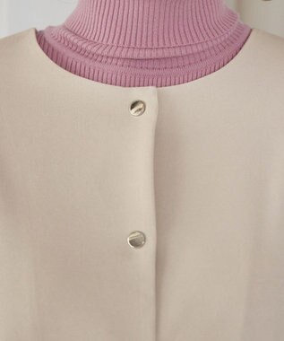 Tiaclasse ノーカラー後ろタックフレアコート アイボリー