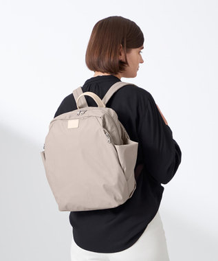 Y'SACCS 【ナイロンタフタ】トラベルデイパック グレージュ