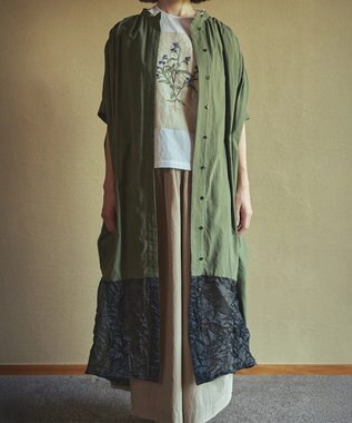 muuc キャッチ裾切り替えフレンチスリーブワンピース〈前開きで羽織にも〉〈日本製〉〈上品な透け感〉〈体型カバー・フリーサイズ〉〈モードな異素材・コットンローン使用〉 カーキ