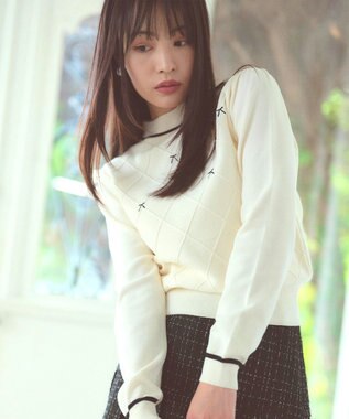 Feroux リボン刺繍ダイア柄 ニット ホワイト系