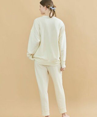 une nana cool 【綿混】あくびのお嬢さんのなめらか裏毛プルオーバー アイボリー