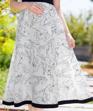 Tiaclasse 【小倉優子さん着用・新色追加・洗える】モノトーンフラワープリントワンピース ブラック×オフホワイト