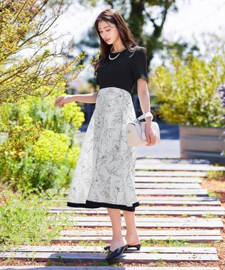 Tiaclasse 【小倉優子さん着用・新色追加・洗える】モノトーンフラワープリントワンピース ブラック×オフホワイト