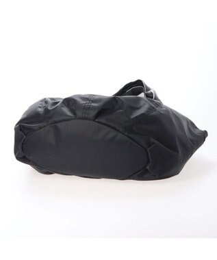 Y'SACCS リサイクルナイロン　ふんわりトート　Mサイズ ブラック