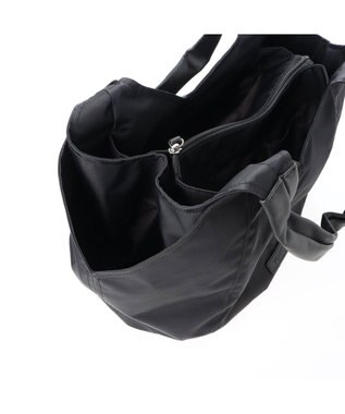 Y'SACCS リサイクルナイロン　ふんわりトート　Mサイズ ブラック