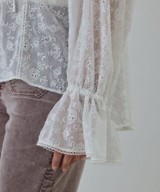 GRACE CONTINENTAL ヨウリュウembカフタンブラウス ホワイト