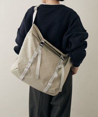 russet ナイロンジャガードメタルバックルショルダーバッグ L(CE-1656) Ecru