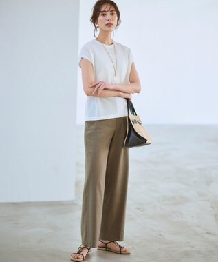 23区 シャイニーシアー ノースリーブ ニット ホワイト系