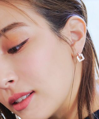 Tiaclasse 【金属アレルギー対応】スクエアシェルピアス ピンクゴールド