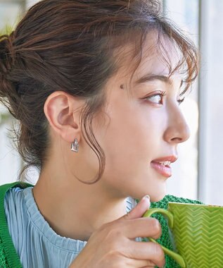 Tiaclasse 【金属アレルギー対応】スクエアシェルピアス シルバー