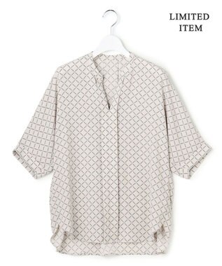 ICB L 【先行予約・WEB限定】BackSatinAmunzen 5分袖キーネックブラウス トープ×スクエアビット柄