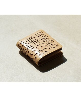 genten マルチカットワークミニ　二つ折り財布 ハニーベージュ