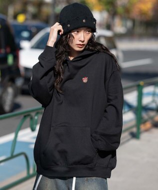 WEGO 【ユニセックス着用ITEM/SMLサイズ展開/裏起毛】ワンポイント刺繍プルパーカー ブラック