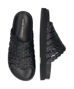 INTER-CHAUSSURES 【ANGEL ALARCON】フットベッドラフィアサンダル ブラック雑材