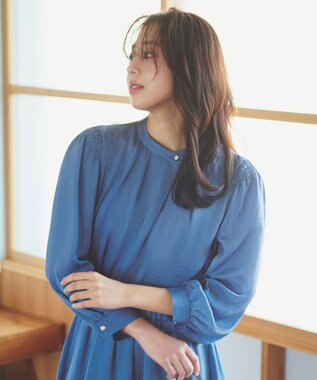  サテン ブラウス