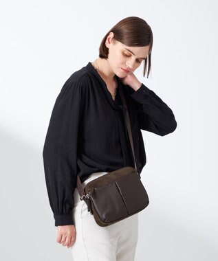 Y'SACCS ナイロン×牛革コンビシリーズ　横型ショルダーバッグ　SSサイズ チョコ