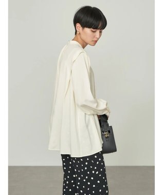 AMERICAN HOLIC サラックールタック使いブラウス Ivory