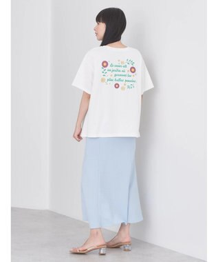 earth music&ecology ＵＮＥ　ＢＥＬＬＥ　ＨＡＲＭＯＮＩＥ　Ｔシャツ Off White