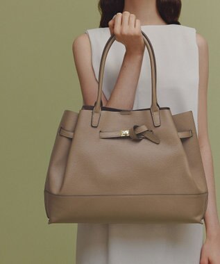 TOPKAPI 【TREASURE TOPKAPI】シュリンクレザー ベルトデザインA4トートバッグ グレージュ