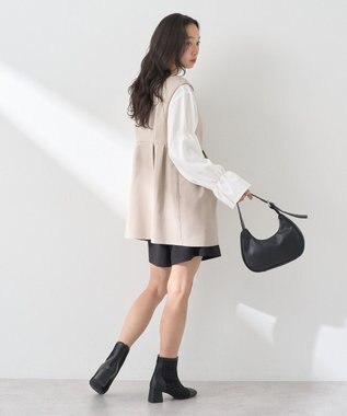 earth music&ecology ペプラムタックジレ Beige