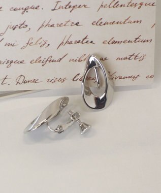 Tiaclasse 【安田美沙子さん着用・金属アレルギー対応】ツイストドロップイヤリング