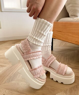  厚底フリルギャザーサンダル