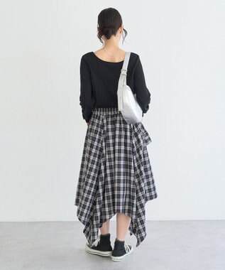 earth music&ecology 【前後2WAY】ツイストカットアウトプルオーバー Black