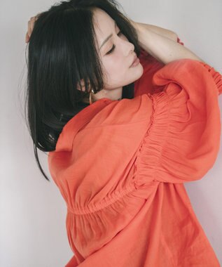YECCA VECCA 綿麻シアーボリュームギャザーシャツ Off White