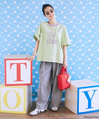 earth music&ecology 【予約】リンガーTシャツ/TOY STORY グリーン