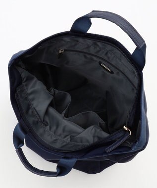 LA BAGAGERIE チャーム付き　ナイロンリュック ネイビー