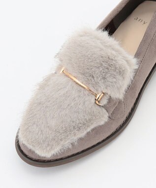 ANY SIS 【23.0cm~24.5cm】フェイクファーメタル モカシン グレージュ