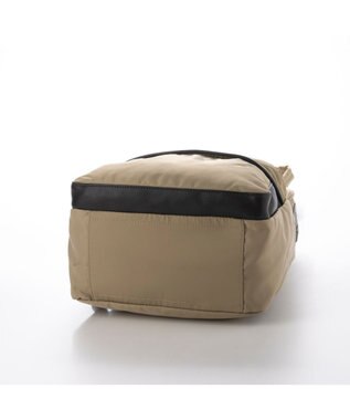 Y'SACCS ナイロンリュックサック ベージュ