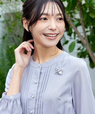 Tiaclasse パール＆クローバーリボンブローチ シルバー