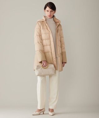 自由区 ウールサキソニーテーパード パンツ アイボリー系