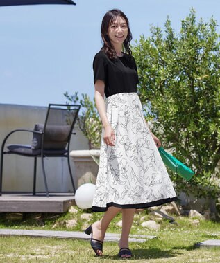 Tiaclasse 【小倉優子さん着用・新色追加・洗える】モノトーンフラワープリントワンピース ブラック×オフホワイト