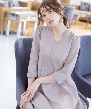 Tiaclasse 【洗える】裾に向かってエレガントに広がる美光沢フレアワンピース グレージュ