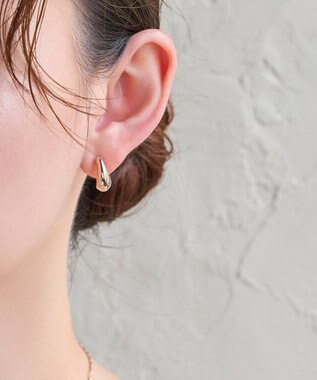 Phoebe 【金属アレルギー対応】【痛くないシリーズ】ぷっくりモードクリスタルループフィットイヤリング　シャンパンゴールド シャンパンゴールド