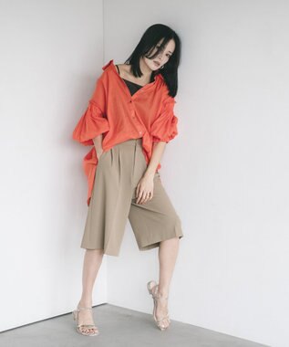 YECCA VECCA 綿麻シアーボリュームギャザーシャツ Off White