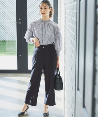 ANY SIS 【洗える】シャーリングフリルスタンド ブラウス ブルーストライプ