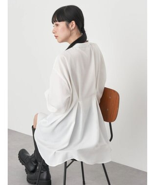 earth music&ecology バックデザインシャツ Off White