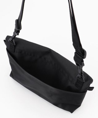 Y'SACCS 【DRY Pack】防水フラップショルダー ブラック