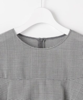 自由区 L 【カタログ掲載】TWハイツイストビエラフリル ブラウス グレンチェック