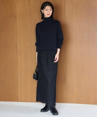 UNFILO L エアリーヤーン Iラインスカート ネイビー