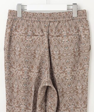 自由区 【洗える】ダマスクフローラルプリントテーパード パンツ モカ