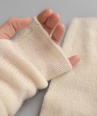 AND WOOL 〈上質な素材と手仕事から生まれた優しいニット〉カシミヤ100%アームウォーマー ホワイト